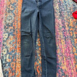 Levi's Super High Waisted Skinny Jeans